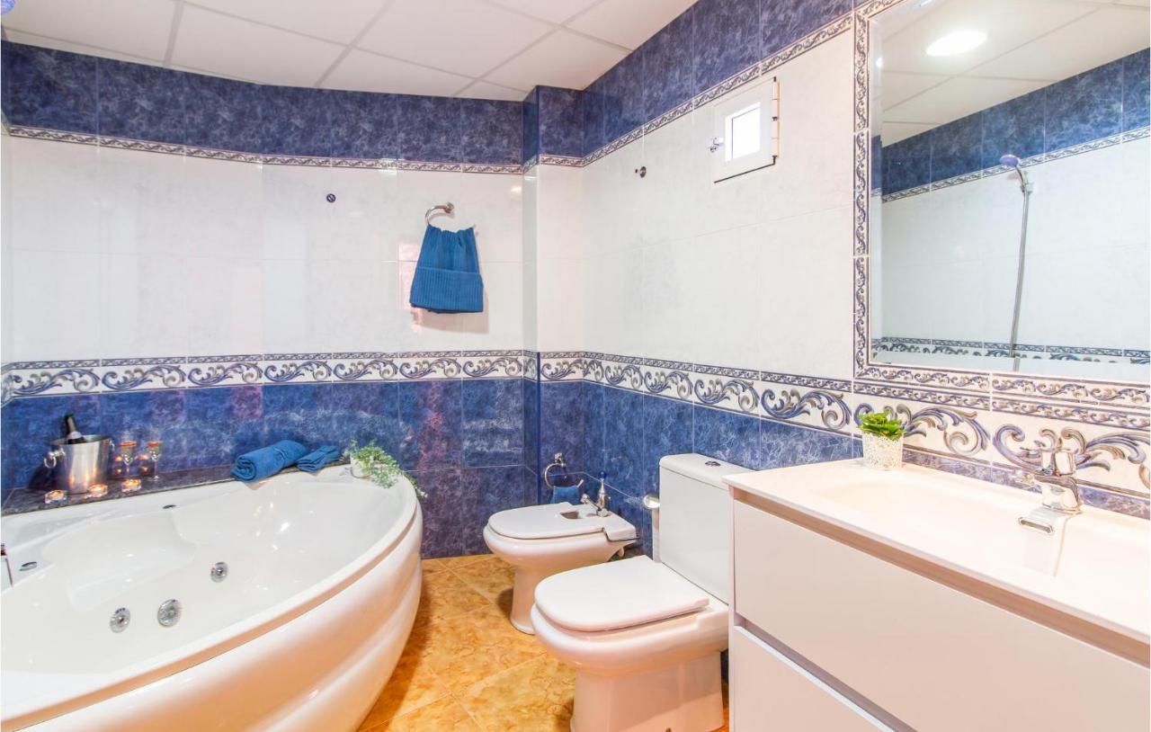 Cozy Apartment In Aguilas With Kitchen Экстерьер фото